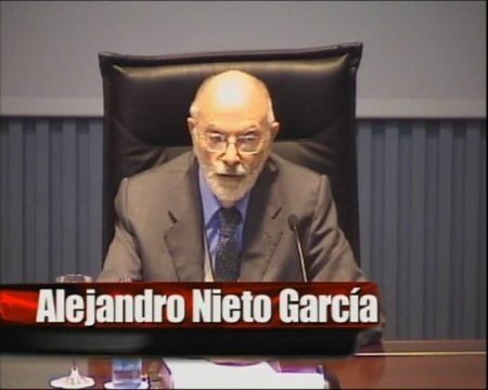 Alejandro Nieto Garc&iacute;a - Curso de Postgrao Interuniversitario sobre empresa pública e emprego público